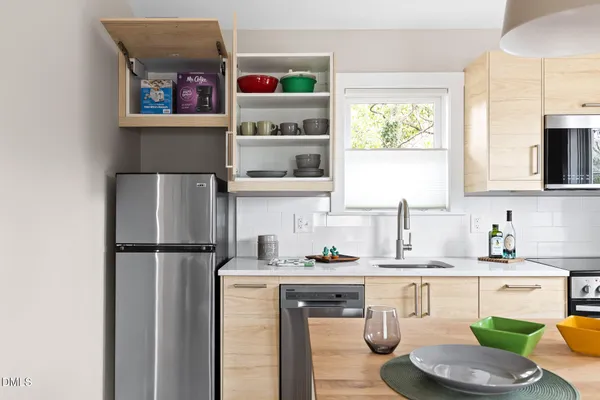 $2,015 | 313 Dacian Avenue, Unit B, Durham, NC 27701