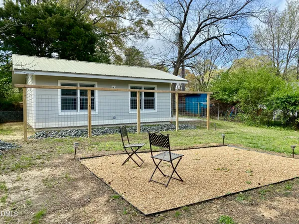 $2,015 | 313 Dacian Avenue, Unit B, Durham, NC 27701