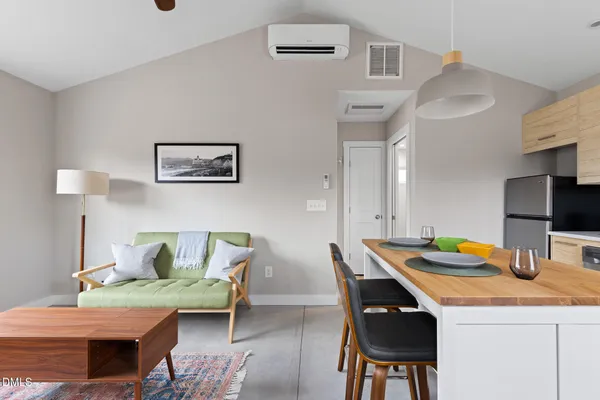 $2,015 | 313 Dacian Avenue, Unit B, Durham, NC 27701