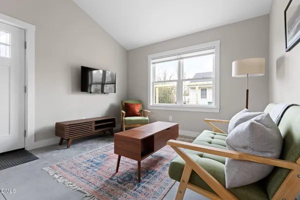 $2,015 | 313 Dacian Avenue, Unit B, Durham, NC 27701