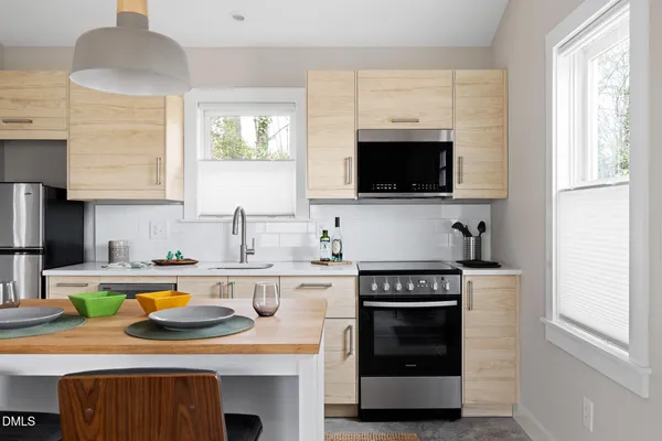 $2,015 | 313 Dacian Avenue, Unit B, Durham, NC 27701