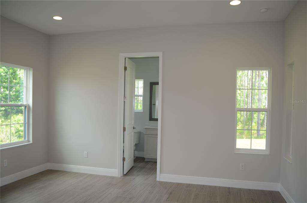 35311 Big Hawk Drive Zephyrhills, FL 33541 - Photo 11 of 34