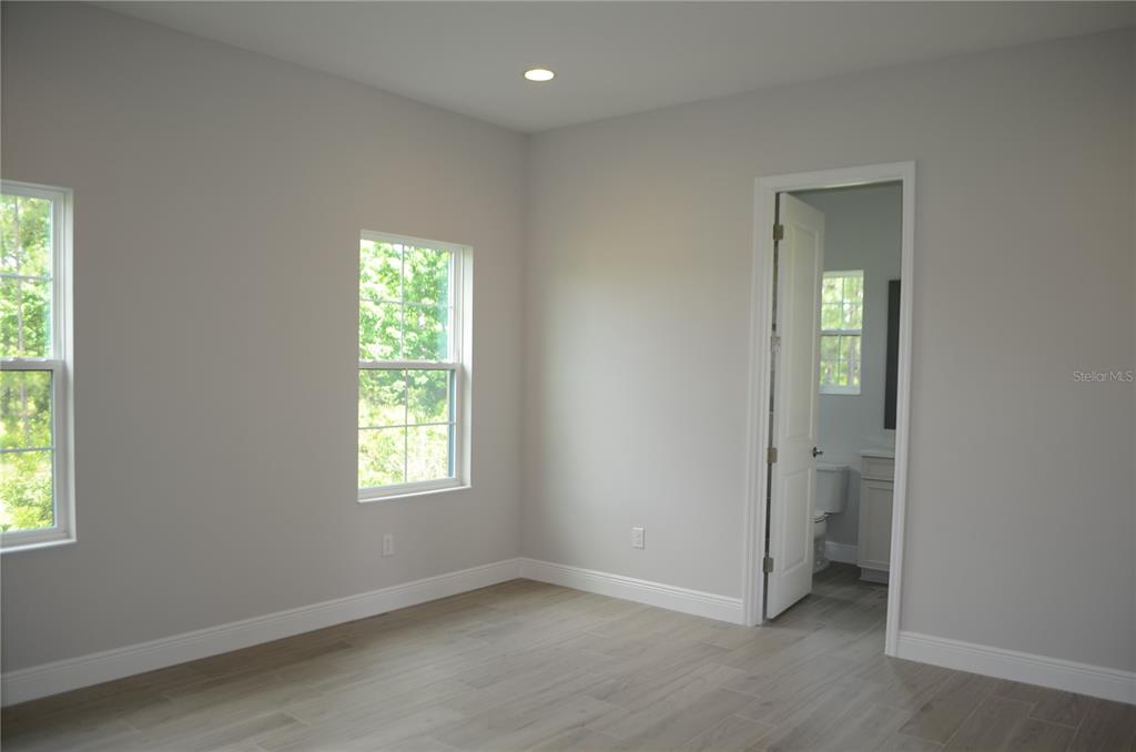 35311 Big Hawk Drive Zephyrhills, FL 33541 - Photo 10 of 34