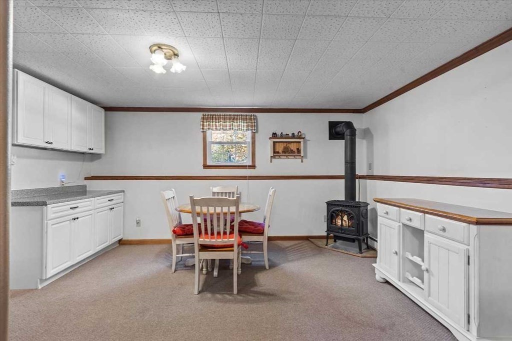 170 Shepard Road Sturbridge, MA 01566 - Photo 25 of 41 a kitchen with furniture and window