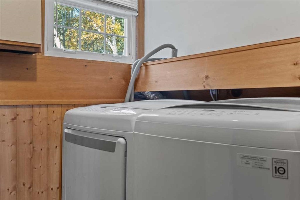 170 Shepard Road Sturbridge, MA 01566 - Photo 29 of 41 a utility room with dryer and washer