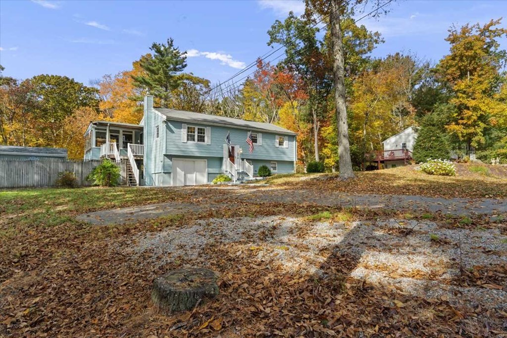 170 Shepard Road Sturbridge, MA 01566 - Photo 3 of 41 a front view of a house with a yard