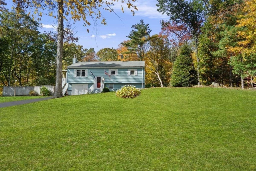 170 Shepard Road Sturbridge, MA 01566 - Photo 4 of 41 a view of a house with a big yard