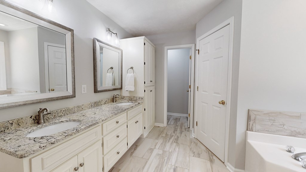 212 Grant Road Cataula, GA 31804 - Photo 25 of 56 Master Bath