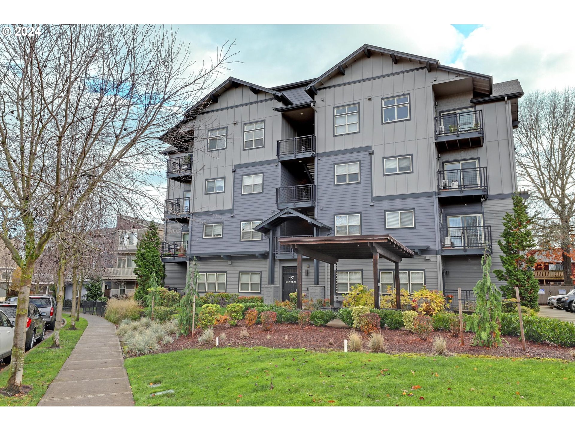 13925 Southwest Meridian Street, Unit 302 Beaverton, OR 97005 - Photo 1 of 25