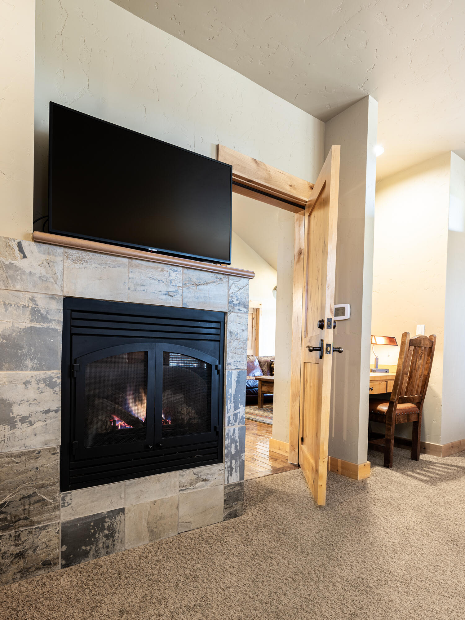 16752 South W Brasada Ranch Road Powell Butte, OR 97753 - Photo 14 of 30 2nd Primary with Fireplace