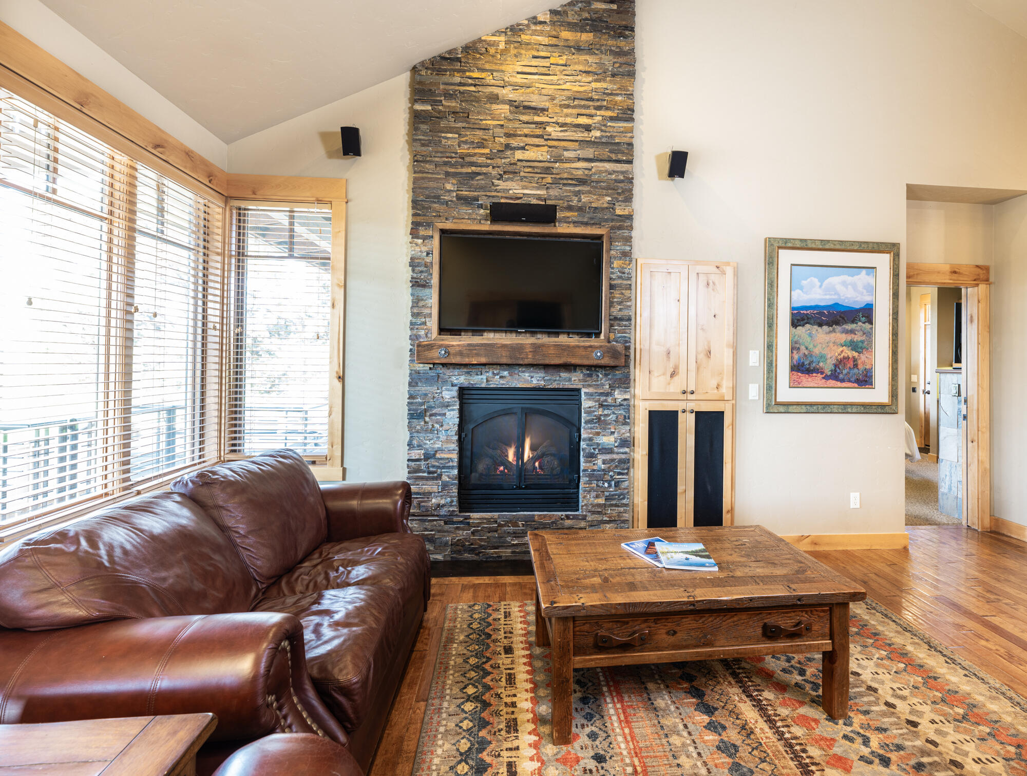 16752 South W Brasada Ranch Road Powell Butte, OR 97753 - Photo 8 of 30 Living Room