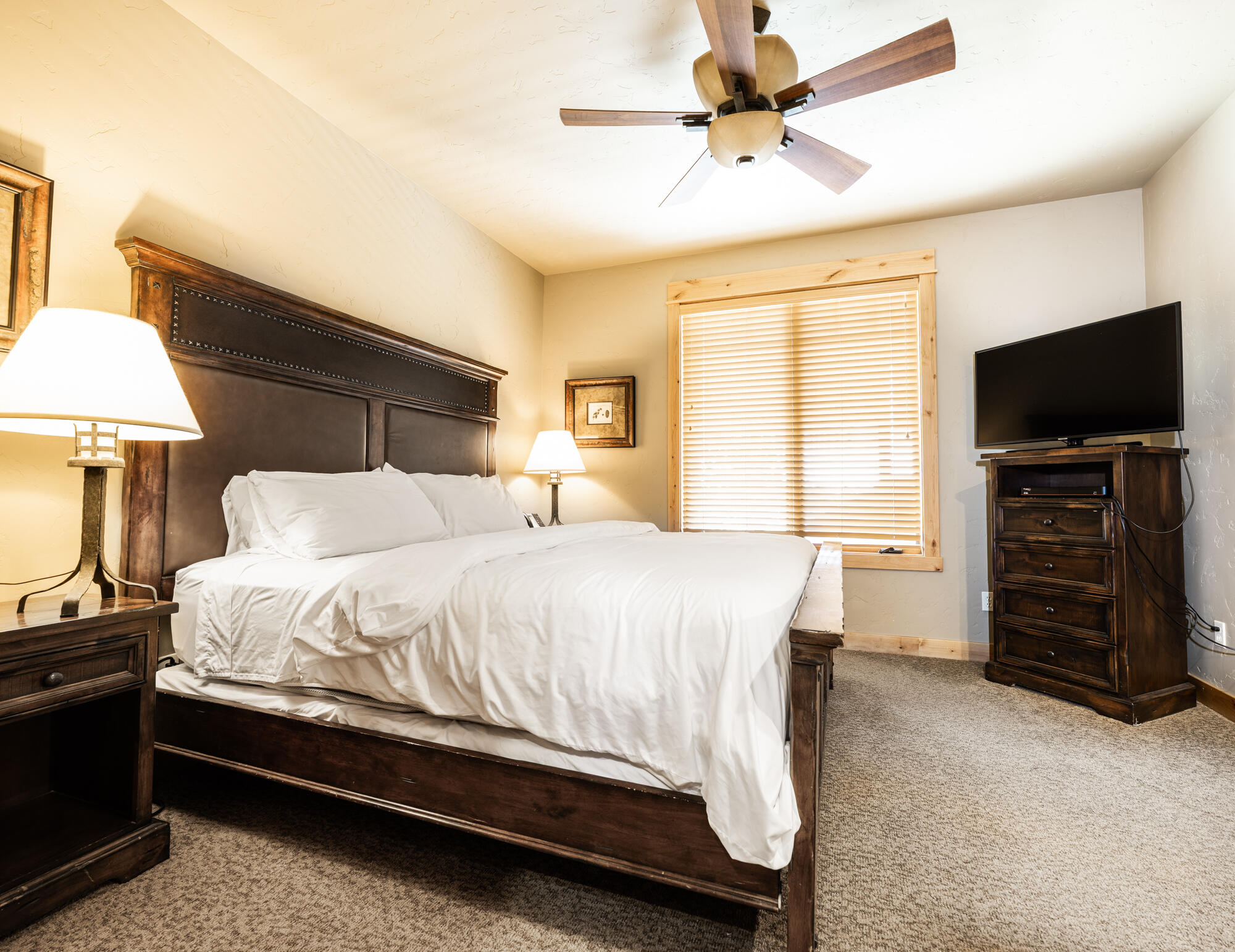 16752 South W Brasada Ranch Road Powell Butte, OR 97753 - Photo 10 of 30 Primary Bedroom