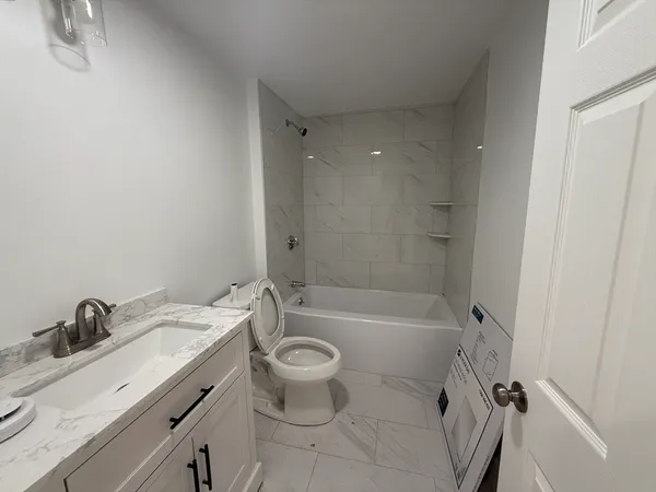 $2,600 | 896 Broadway, Unit 6, Revere, MA 02151