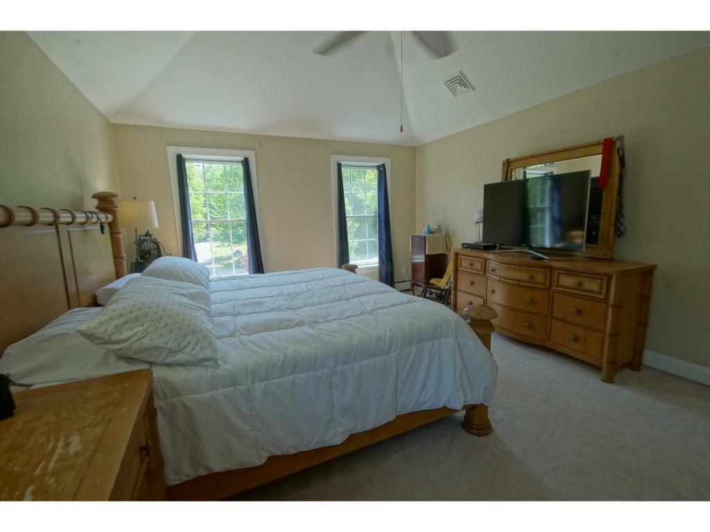 44 Croft Lane Chester, NH 03036 - Photo 15 of 35
