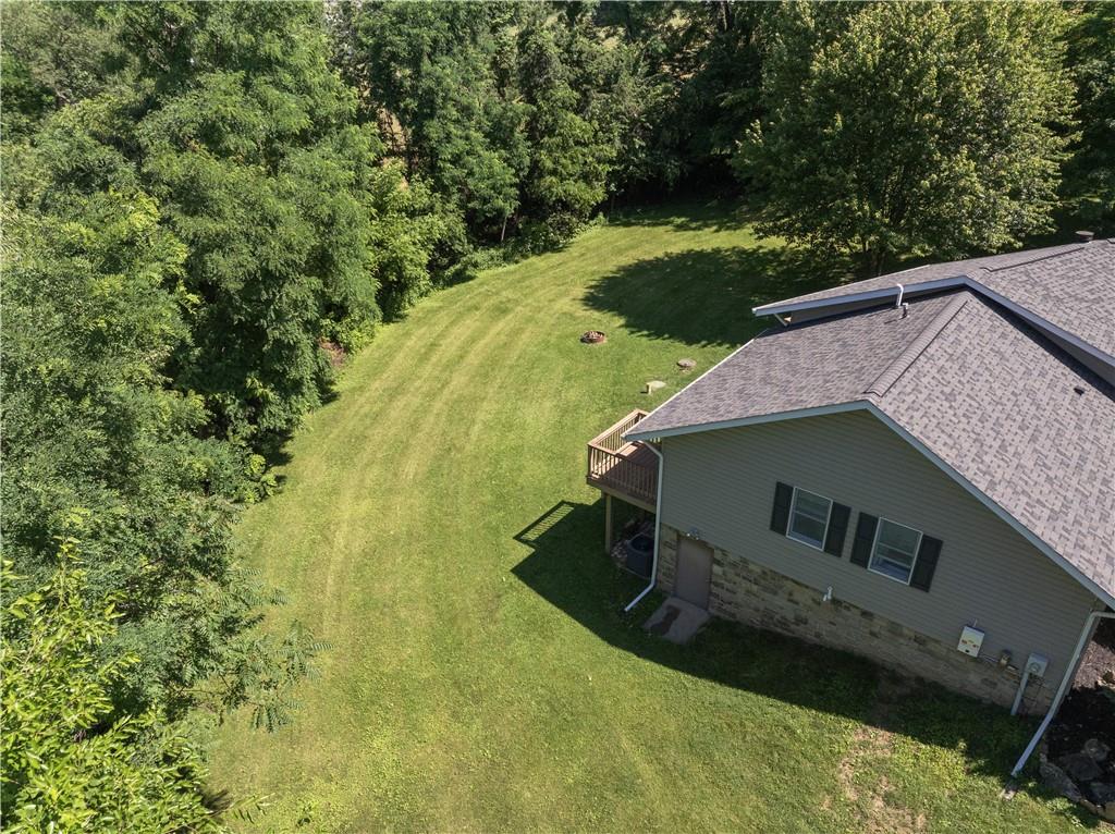 147 Lindley Road Canonsburg, PA 15317 - Photo 24 of 35 The side view shows the basement entrance.