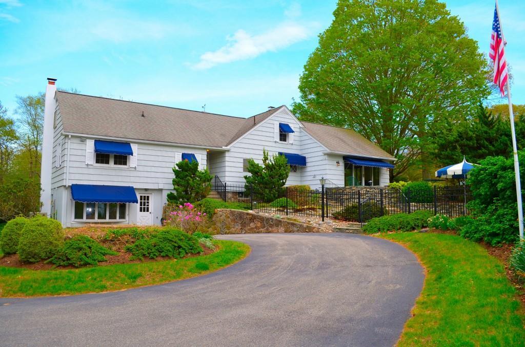 30 Pepperbox Road Waterford, CT 06385 - Photo 1 of 1 a front view of house with yard and green space