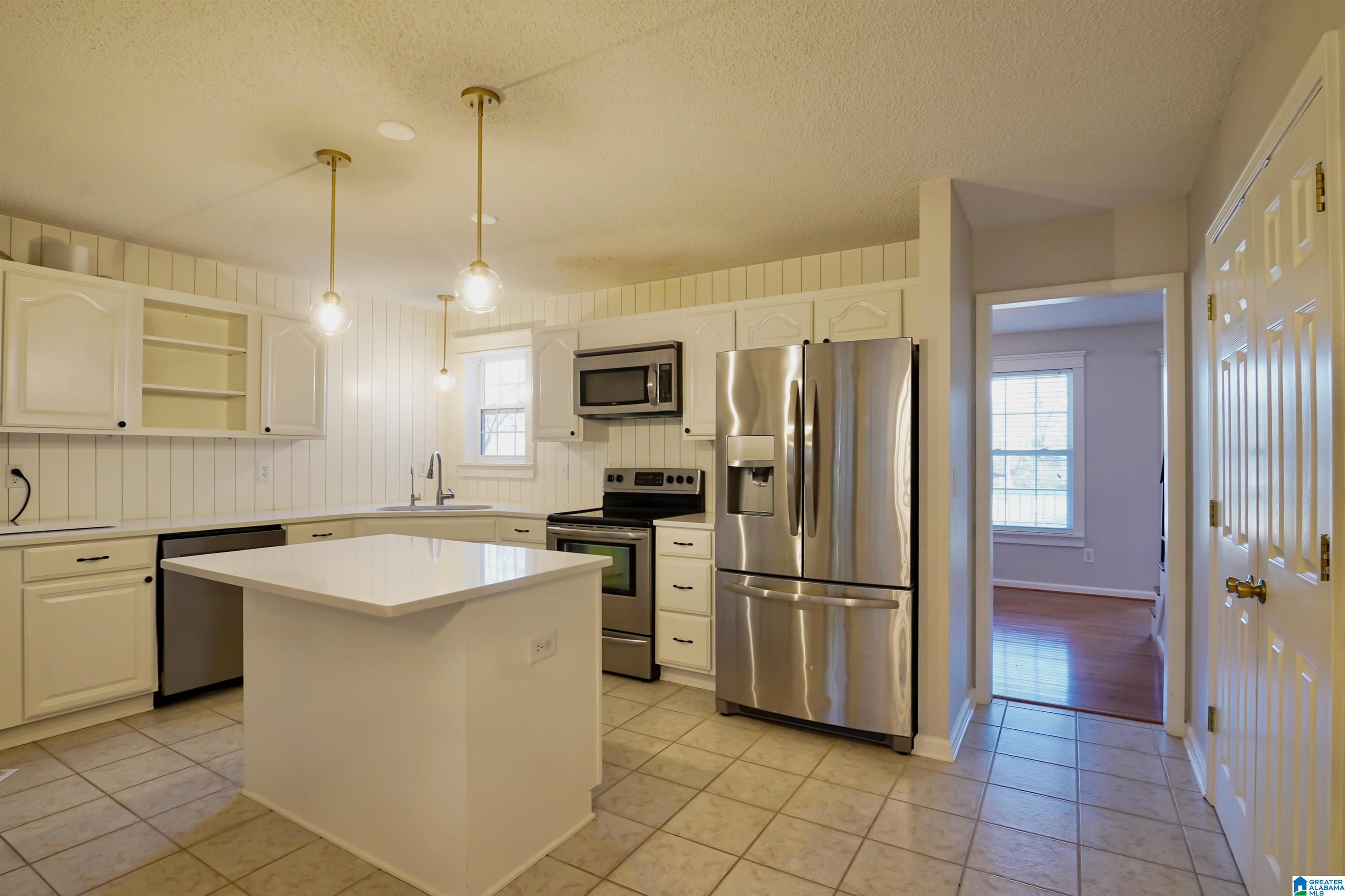 124 Wilson Road Calera, AL 35040 - Photo 9 of 37