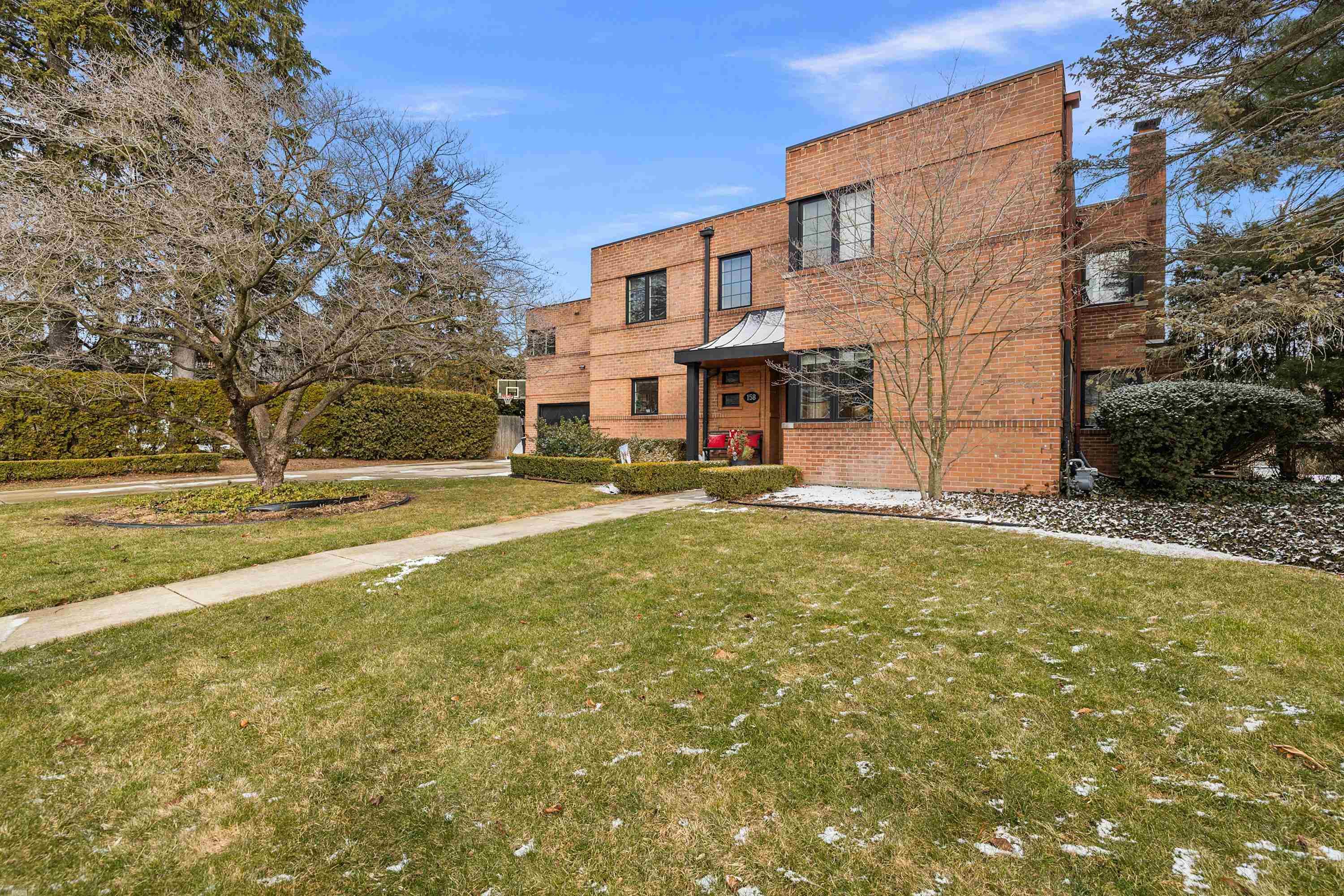 158 Merriweather Road Grosse Pointe Farms, MI 48236 - Photo 3 of 57