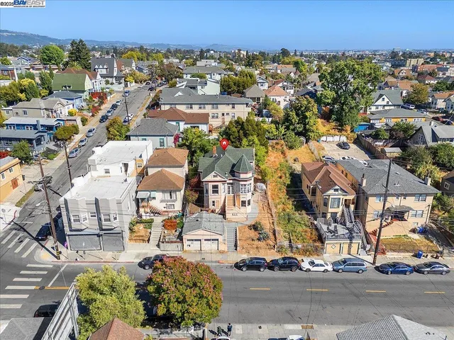 $499,999 | 2230 23rd Avenue, Oakland, CA 94606