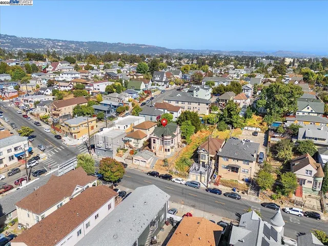 $499,999 | 2230 23rd Avenue, Oakland, CA 94606