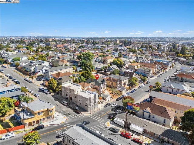 $499,999 | 2230 23rd Avenue, Oakland, CA 94606