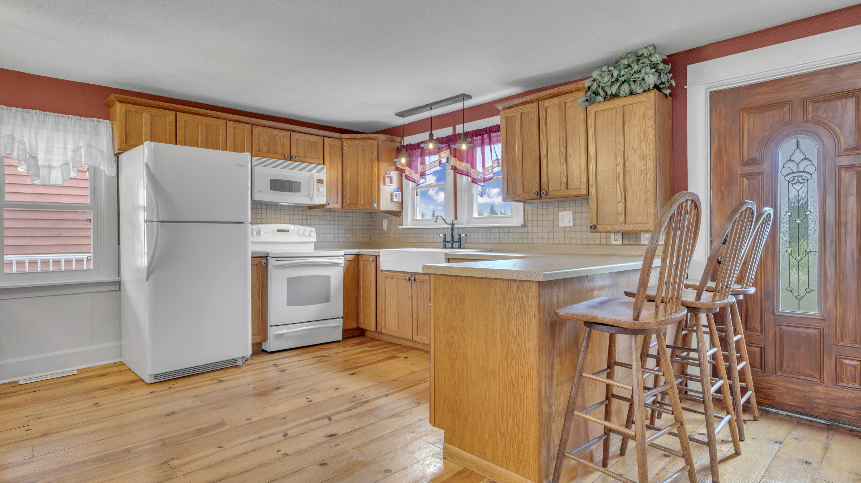 W4568 County Rd F Lyndon, WI 53093 - Photo 12 of 32 Kitchen 1
