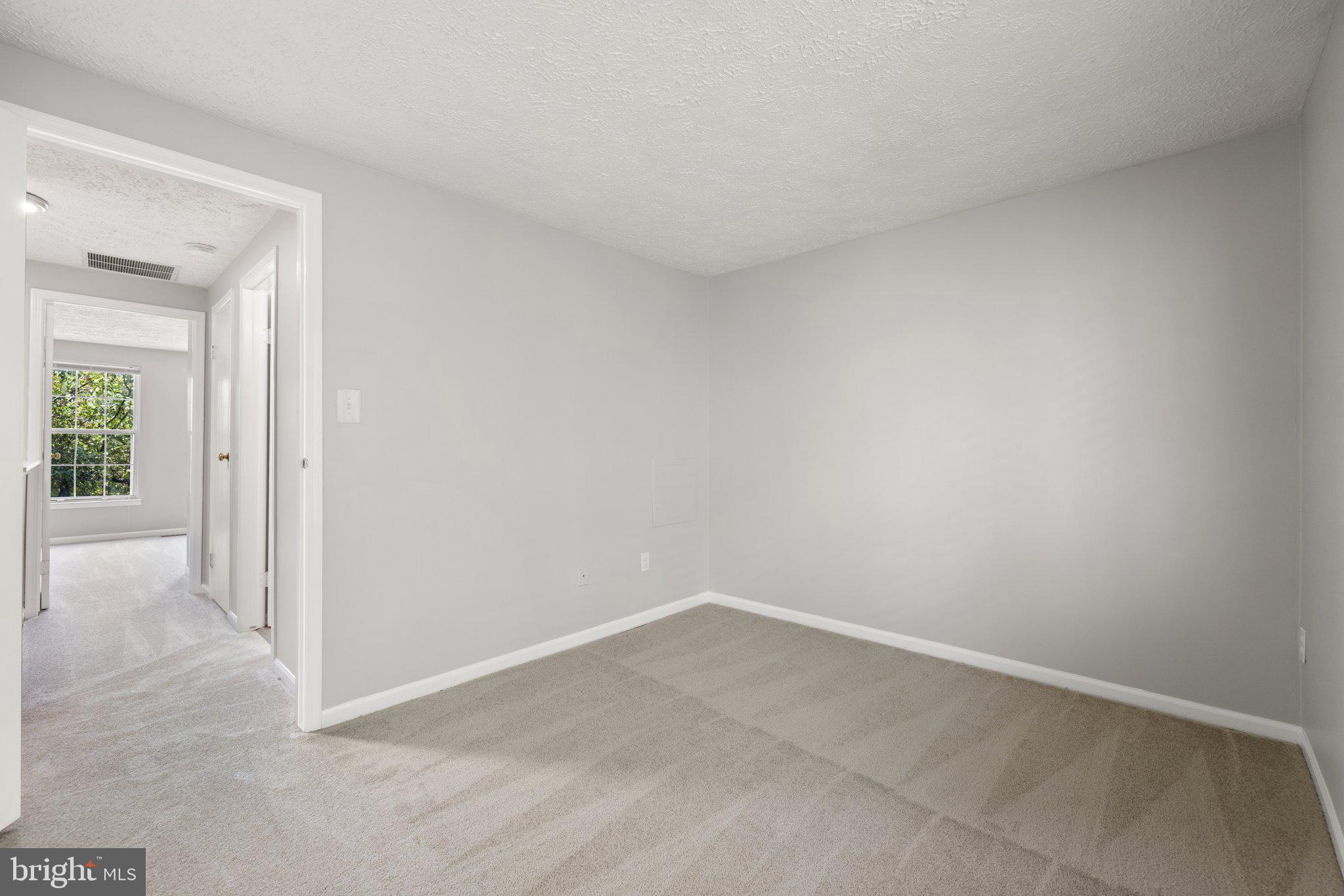 1665 Fieldthorn Drive Reston, VA 20194 - Photo 15 of 38