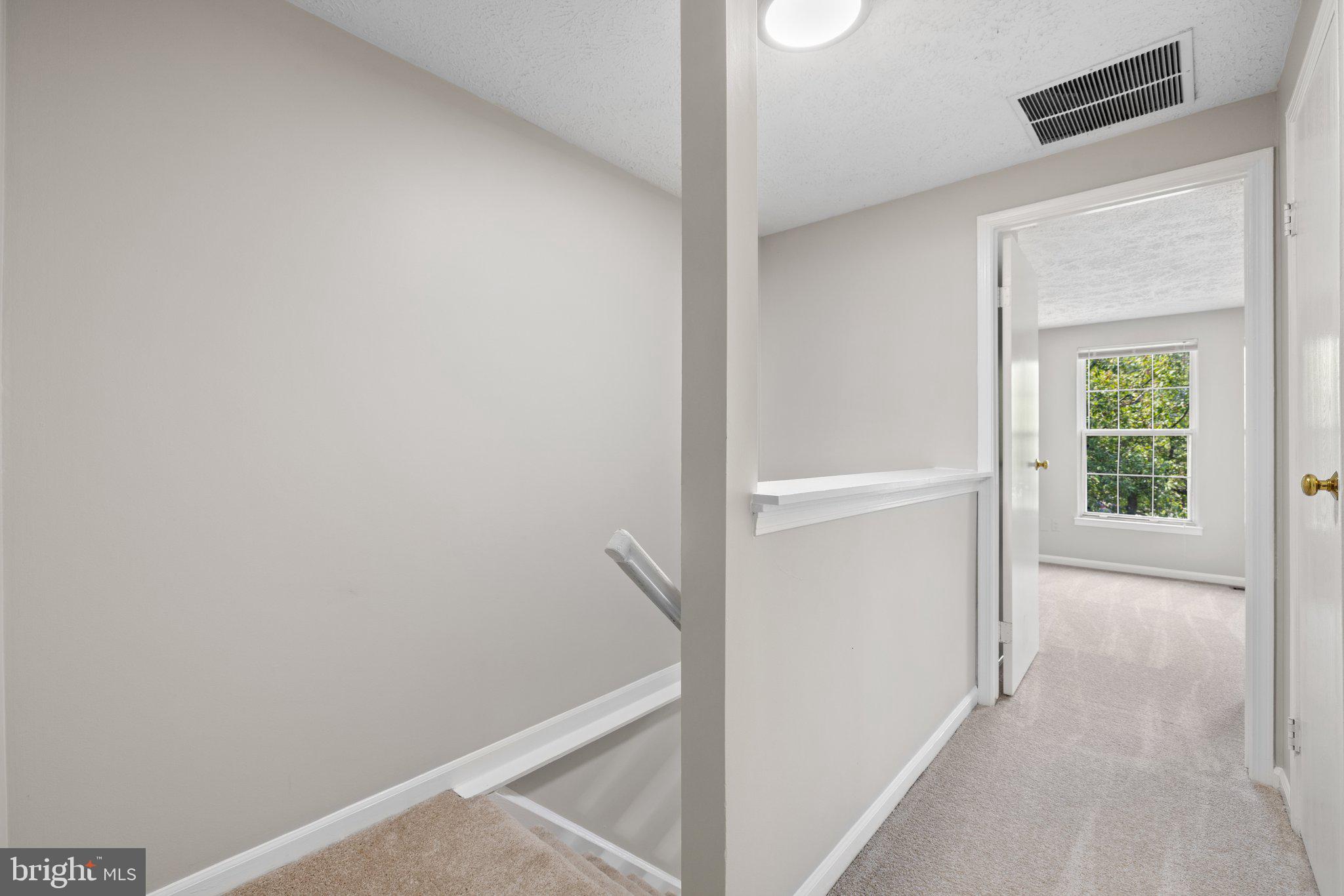 1665 Fieldthorn Drive Reston, VA 20194 - Photo 17 of 38
