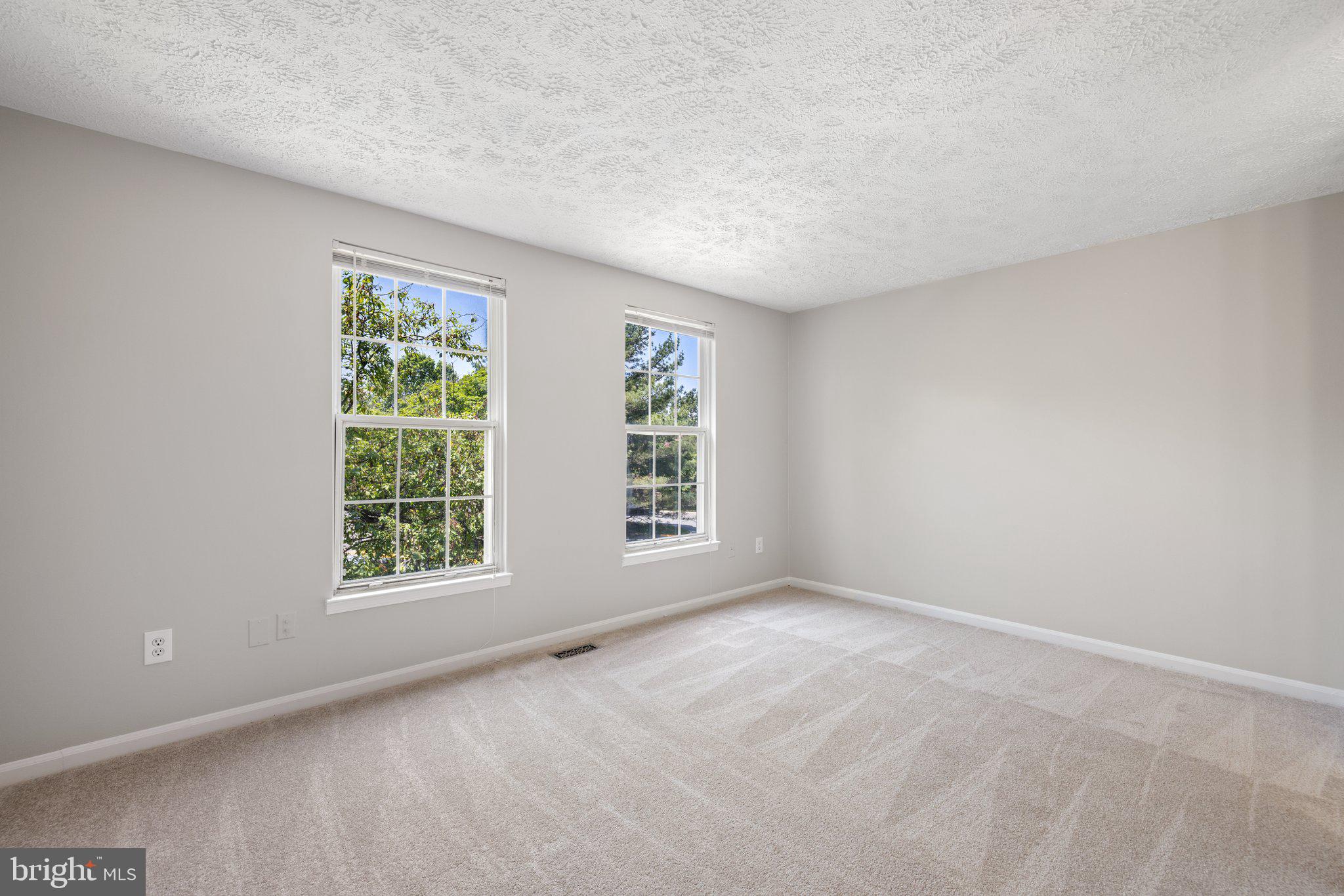 1665 Fieldthorn Drive Reston, VA 20194 - Photo 20 of 38