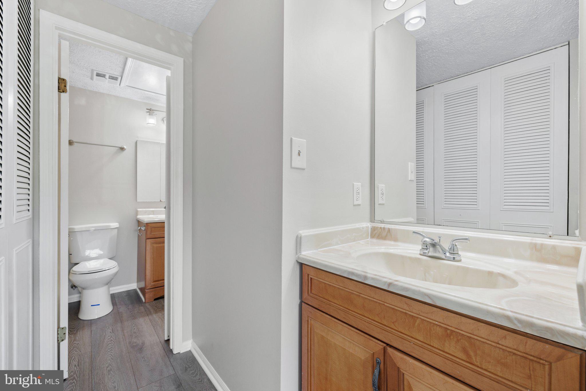 1665 Fieldthorn Drive Reston, VA 20194 - Photo 22 of 38