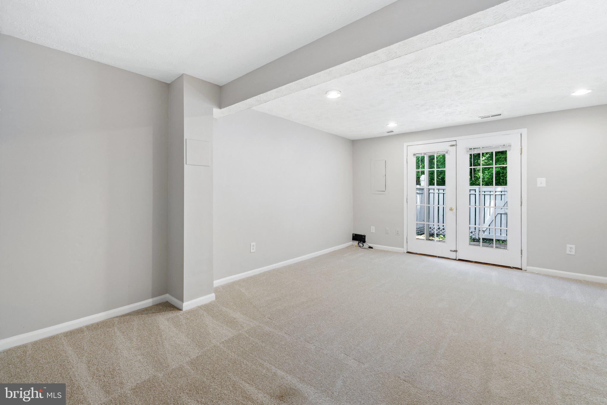 1665 Fieldthorn Drive Reston, VA 20194 - Photo 25 of 38