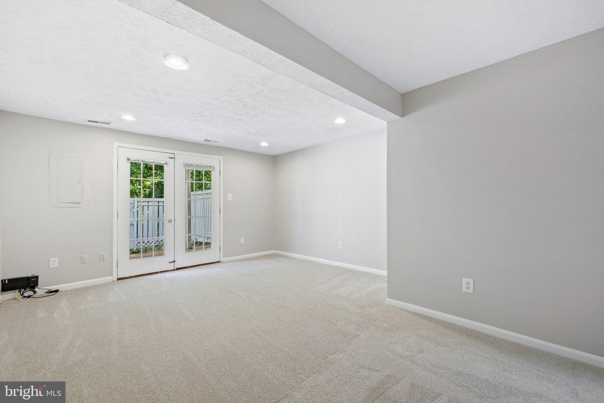 1665 Fieldthorn Drive Reston, VA 20194 - Photo 26 of 38