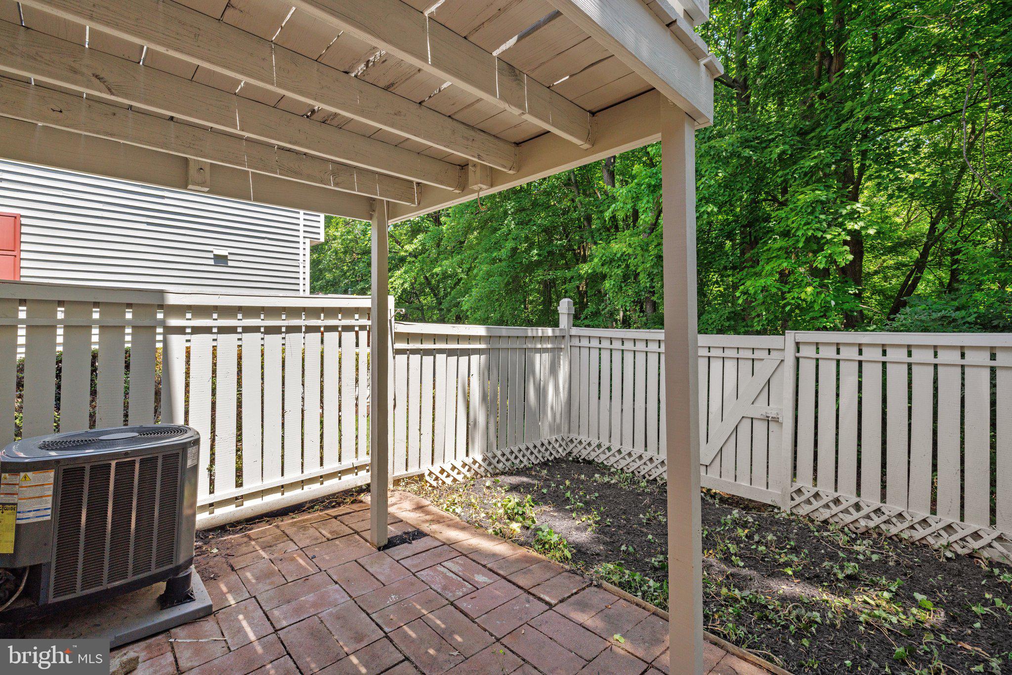 1665 Fieldthorn Drive Reston, VA 20194 - Photo 35 of 38