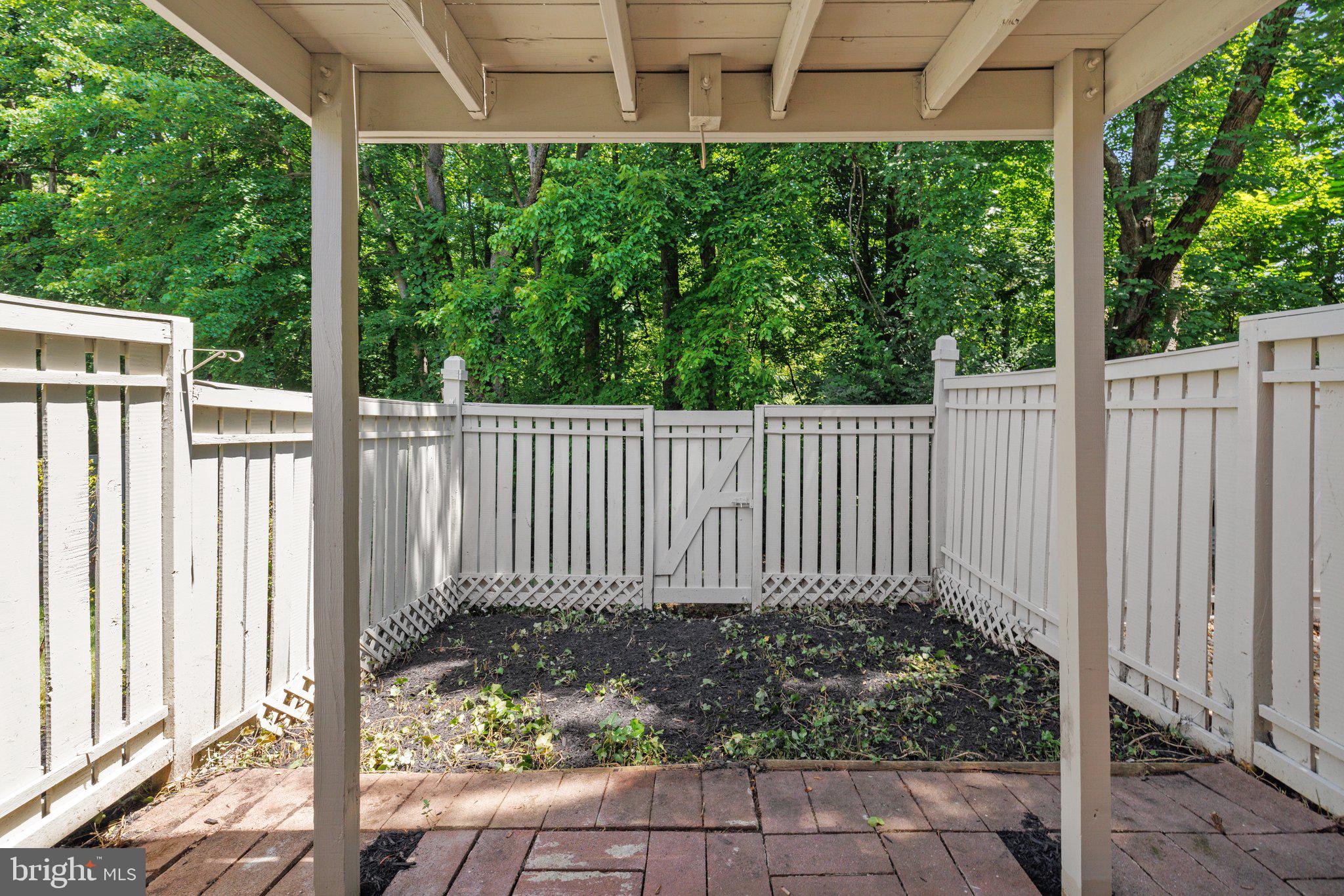 1665 Fieldthorn Drive Reston, VA 20194 - Photo 36 of 38