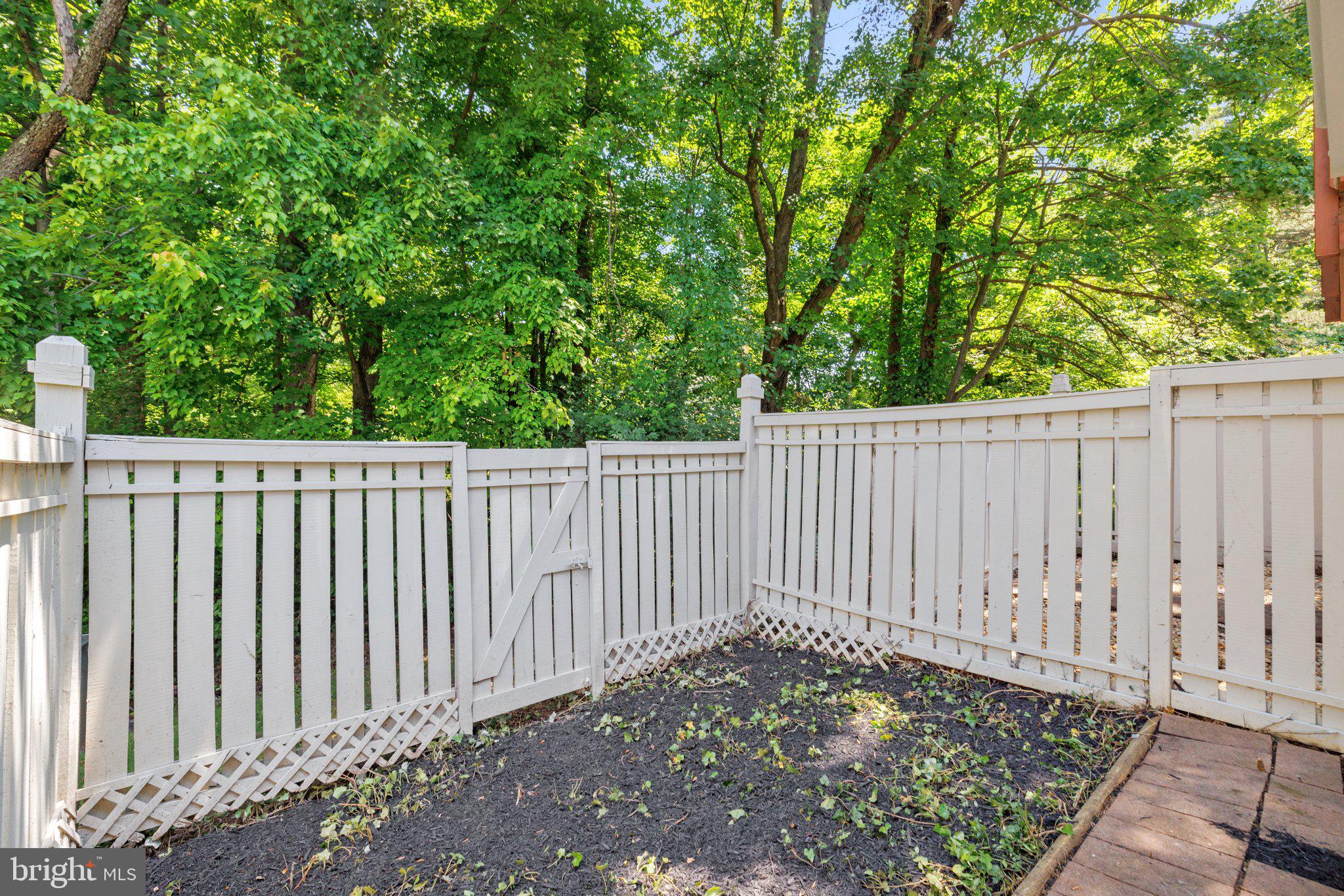 1665 Fieldthorn Drive Reston, VA 20194 - Photo 37 of 38