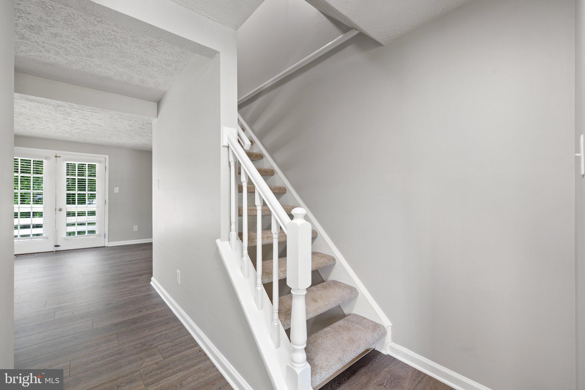 1665 Fieldthorn Drive Reston, VA 20194 - Photo 8 of 38