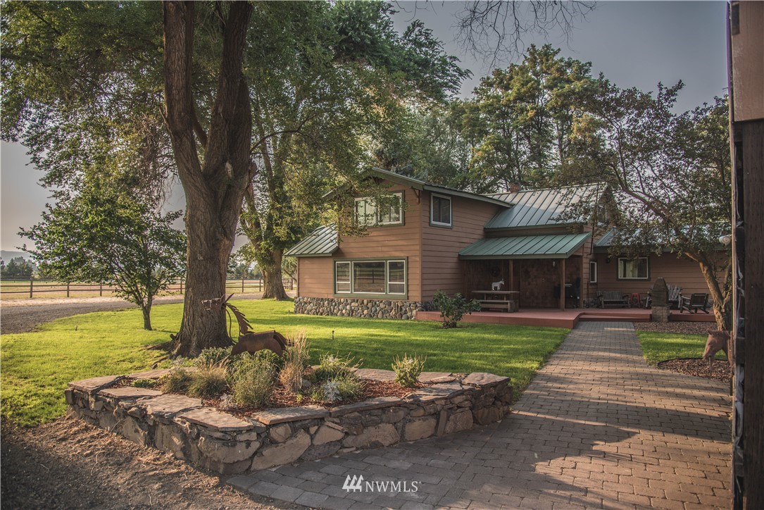 830 Wade Road Thorp, WA 98946 - Photo 1 of 25 Gallery Image 1