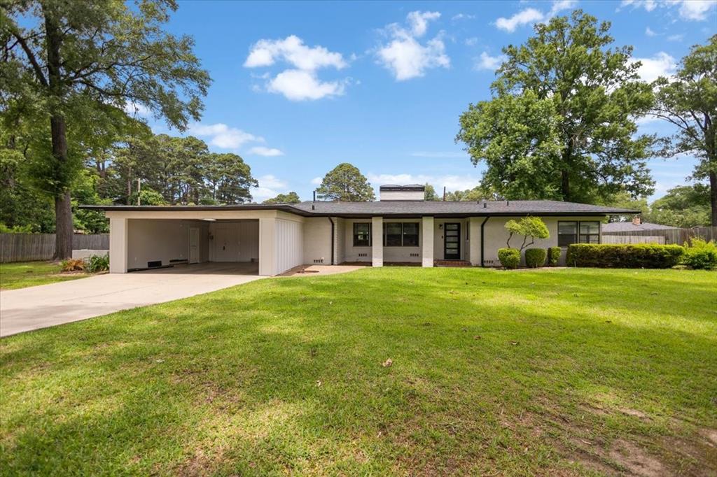 1007 Lincoln Drive Longview, TX 75604 - Photo 1 of 34 Gallery Image 1