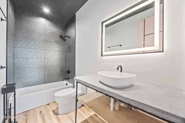 $694,000 | 210 Granite Drive, Sevierville, TN 37876