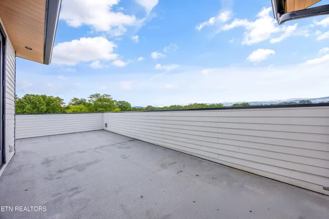 $694,000 | 210 Granite Drive, Sevierville, TN 37876