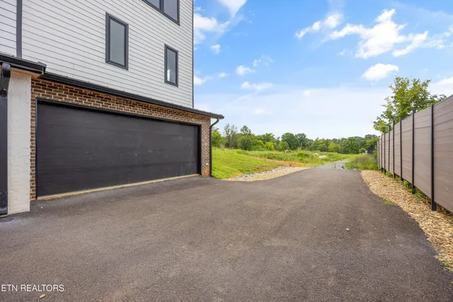 $694,000 | 210 Granite Drive, Sevierville, TN 37876