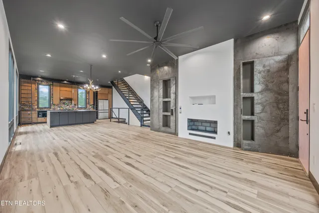 $694,000 | 210 Granite Drive, Sevierville, TN 37876