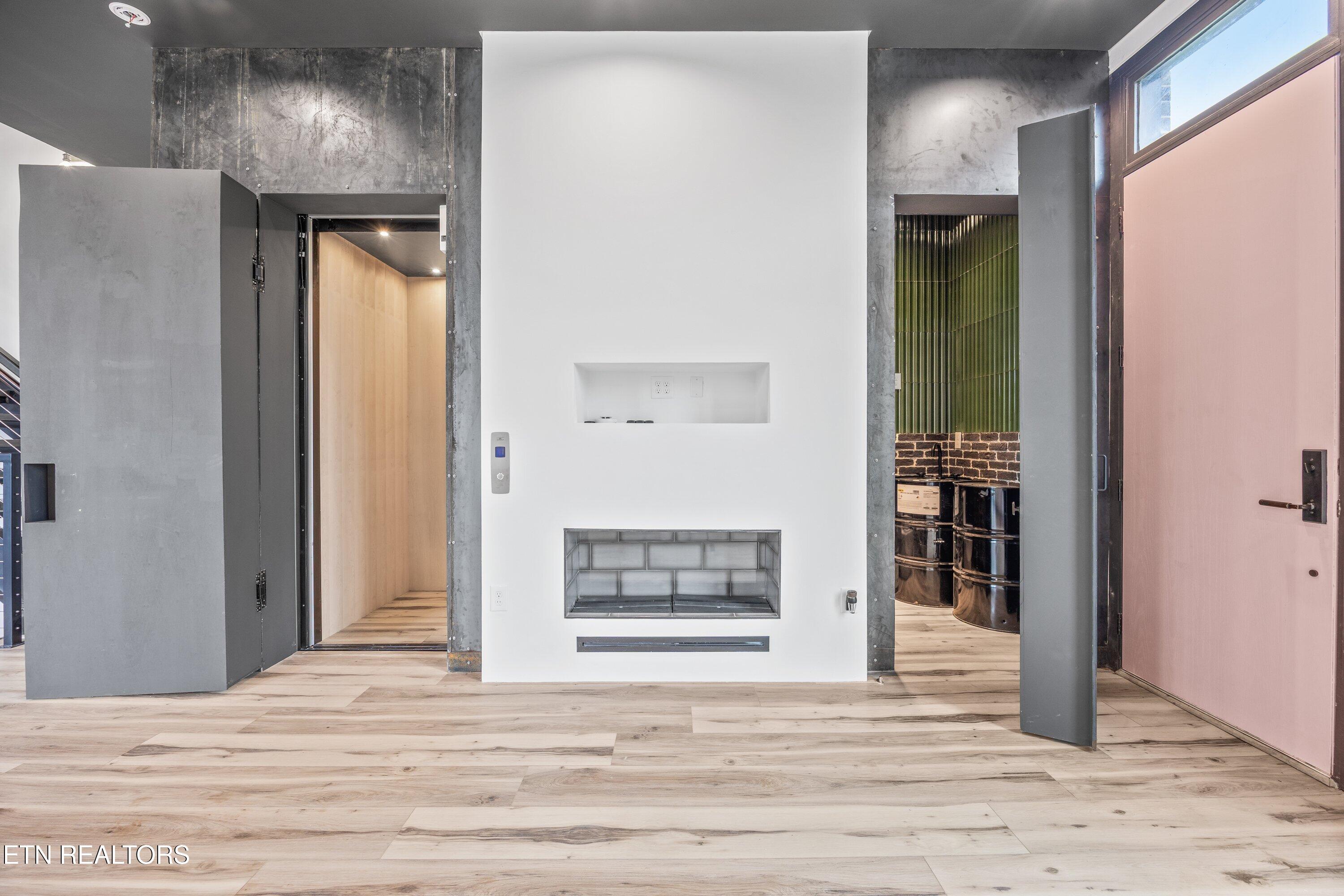 210 Granite Drive Sevierville, TN 37876 - Photo 5 of 37 210 Granite Dr -02