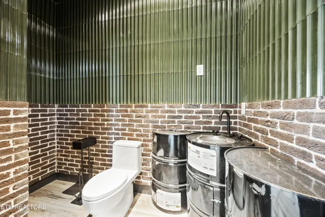 $694,000 | 210 Granite Drive, Sevierville, TN 37876