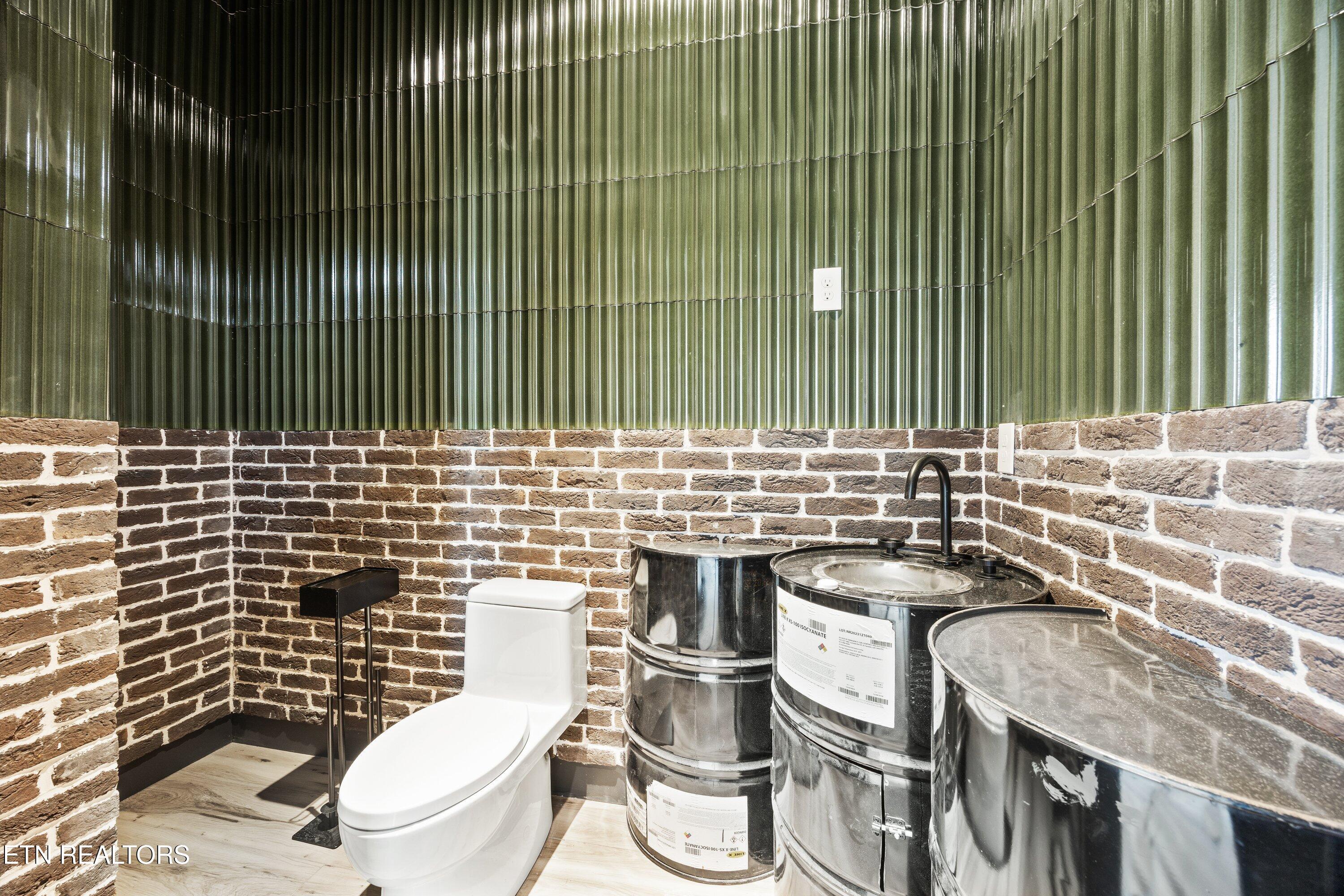 210 Granite Drive Sevierville, TN 37876 - Photo 6 of 37 210 Granite Dr -03