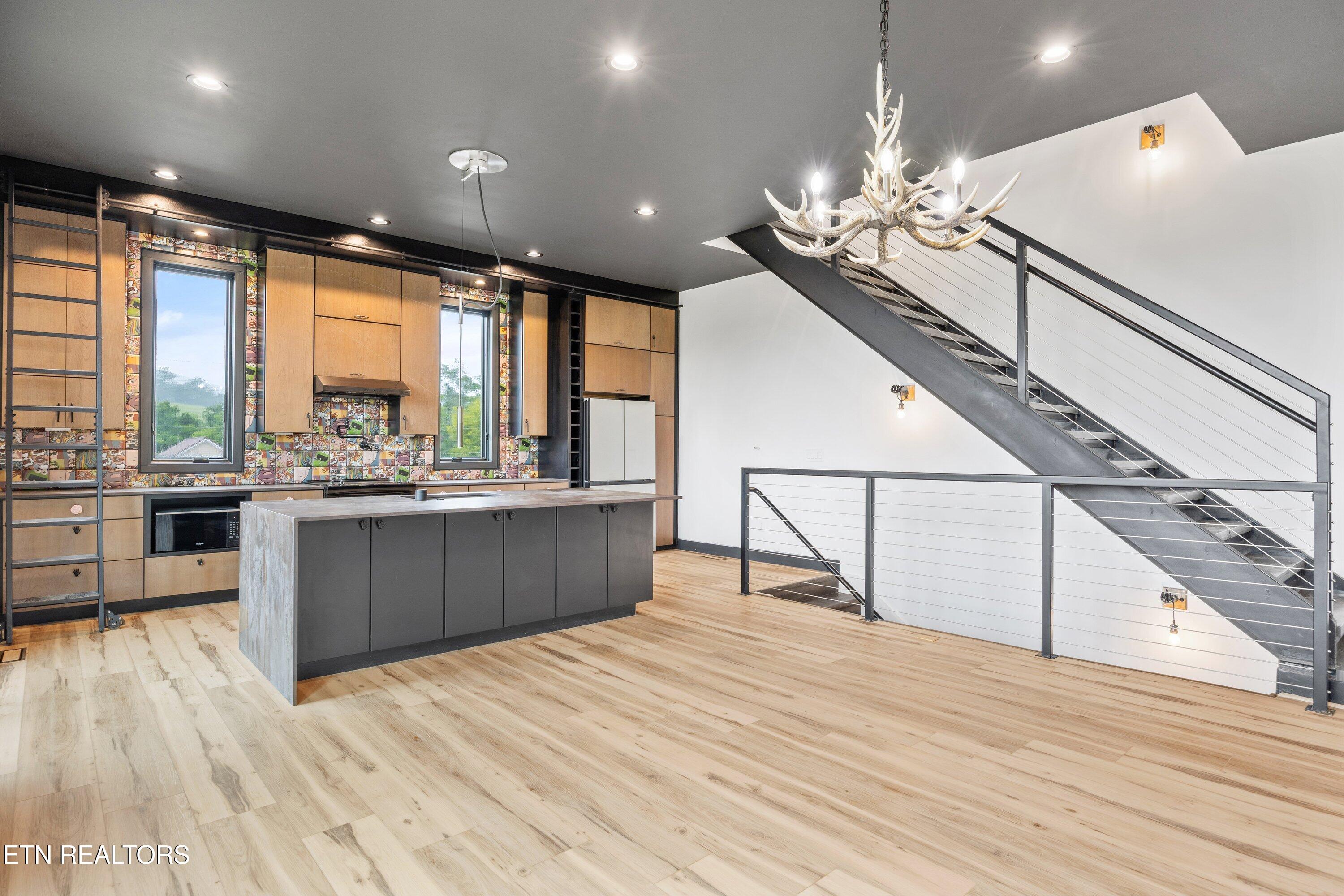 210 Granite Drive Sevierville, TN 37876 - Photo 9 of 37 210 Granite Dr -06