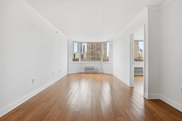 $3,300 | 1 2nd Street, Unit 1007, Jersey City, NJ 07302