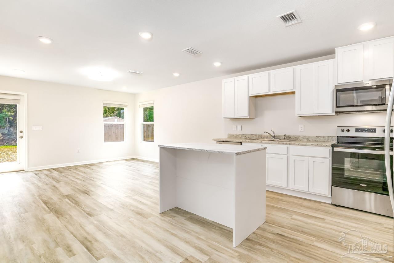 6323 June Bug Drive Milton, FL 32583 - Photo 3 of 26