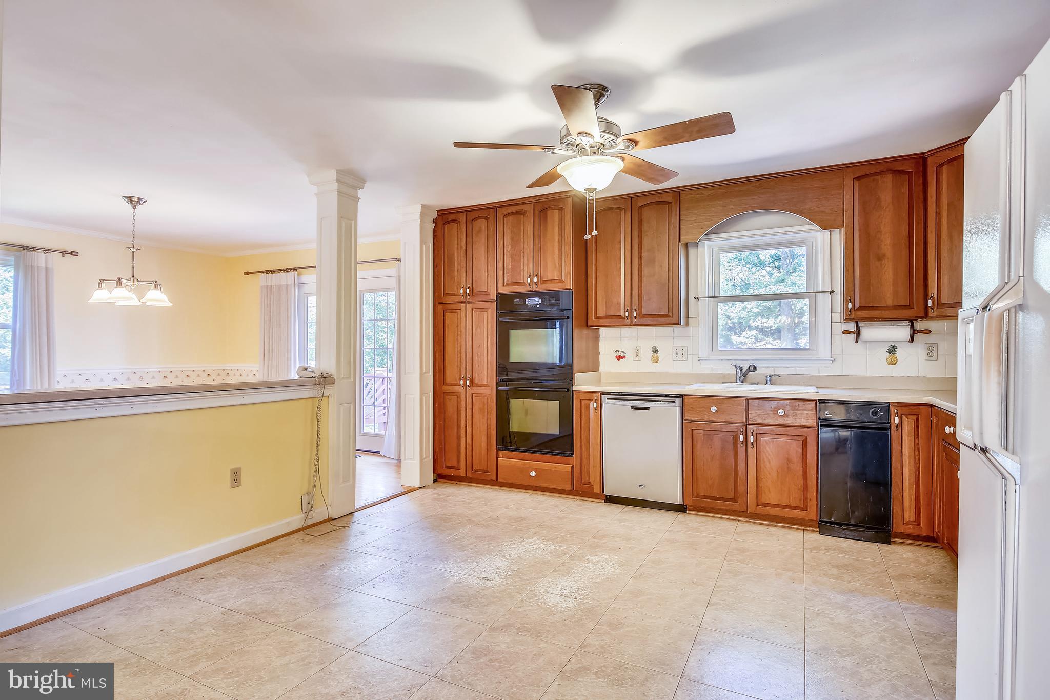 6012 Sumner Road Alexandria, VA 22310 - Photo 26 of 26 Main Level Kitchen