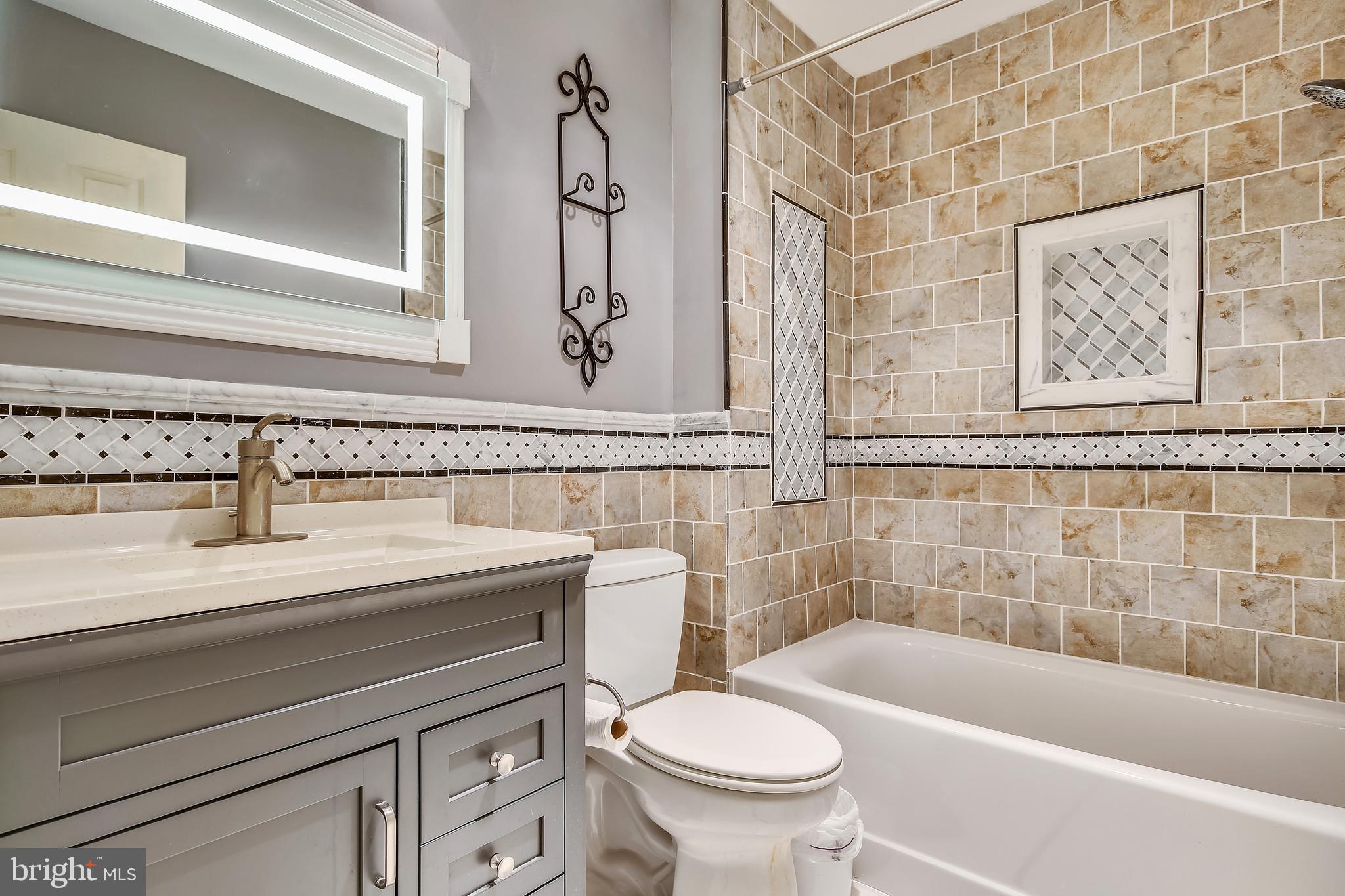6012 Sumner Road Alexandria, VA 22310 - Photo 10 of 26 Main Level Renovated Bath